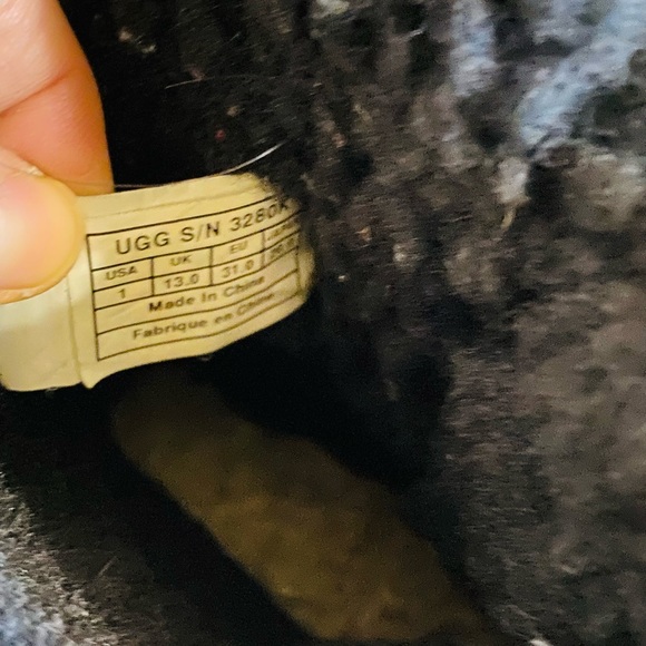 UGG Bailey Bow Black Sheepskin Shearling Lined short Boots - Picture 5 of 6